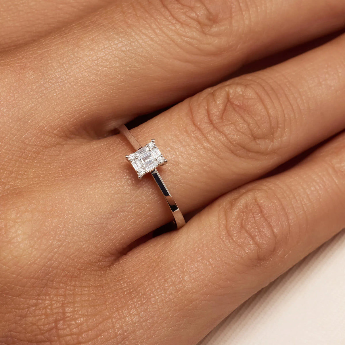 De la Paix Maxime 14 karat whitegold ring with diamond 0.13 carat