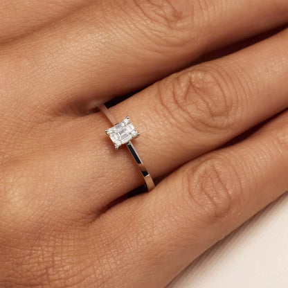 De la Paix Maxime 14 karat whitegold ring with diamond 0.13 carat
