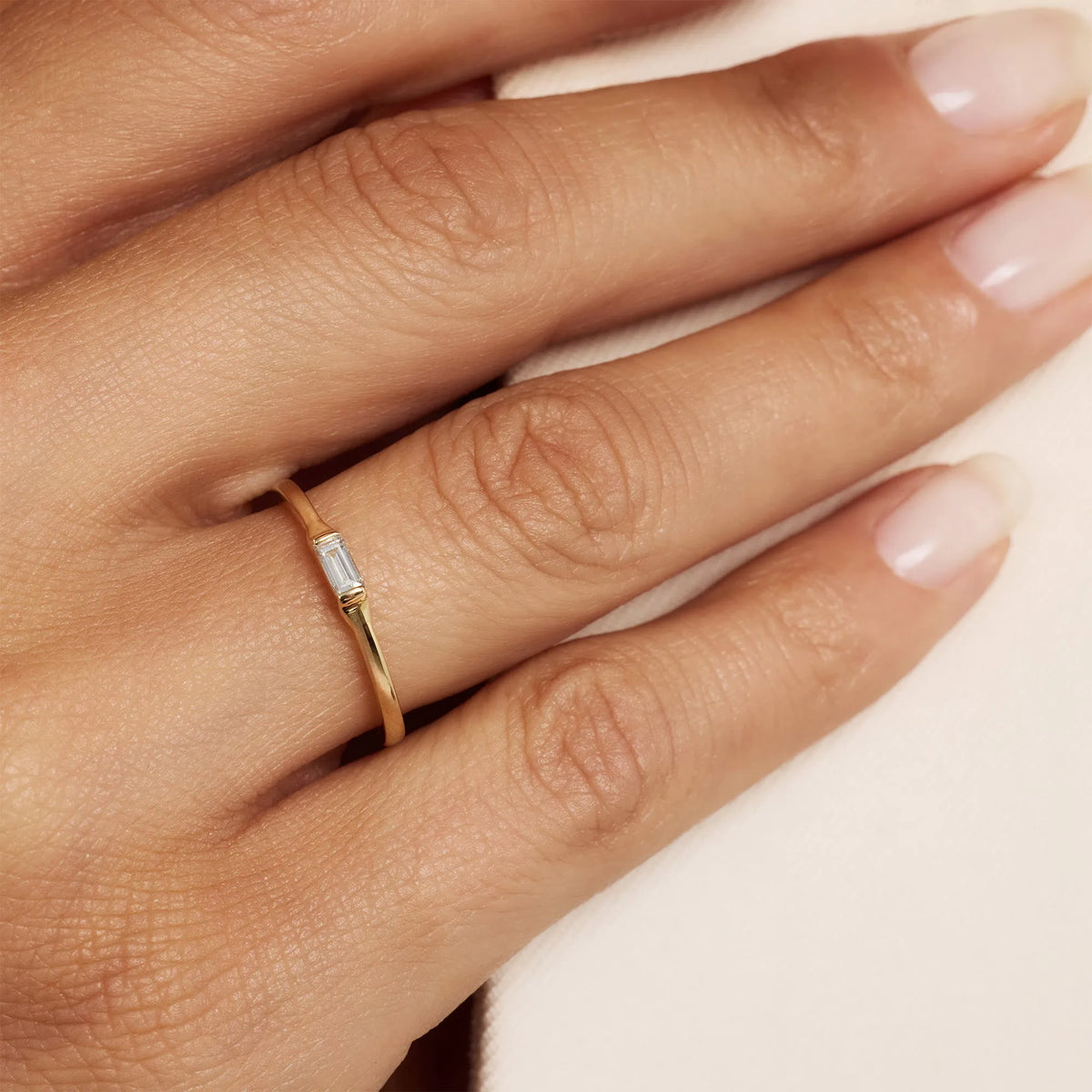 De la Paix Lucia 14 karat gold ring with diamond 0.08 carat