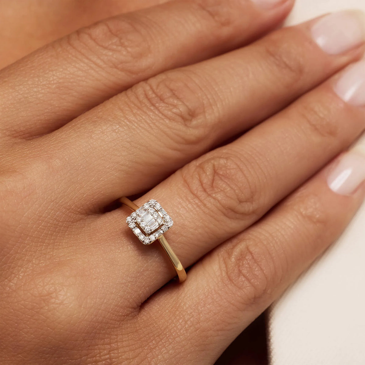 De la Paix Elena 14 karat gold ring with diamond 0.18 carat