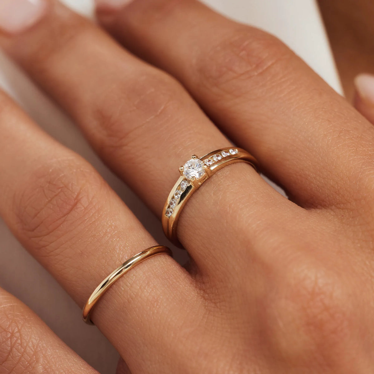 Rivoli Maryn 14 karat gold ring