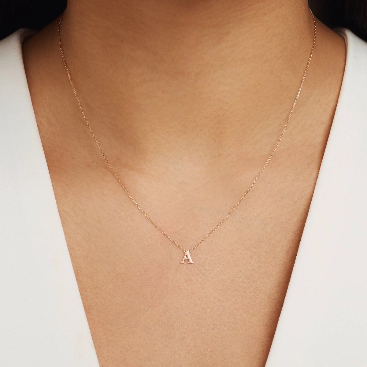 La Concorde Chloé 14 karat rose gold initial collier with letter