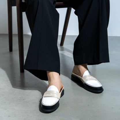 Vendôme Blandine Black And White Calfskin Leather Mules With White Details