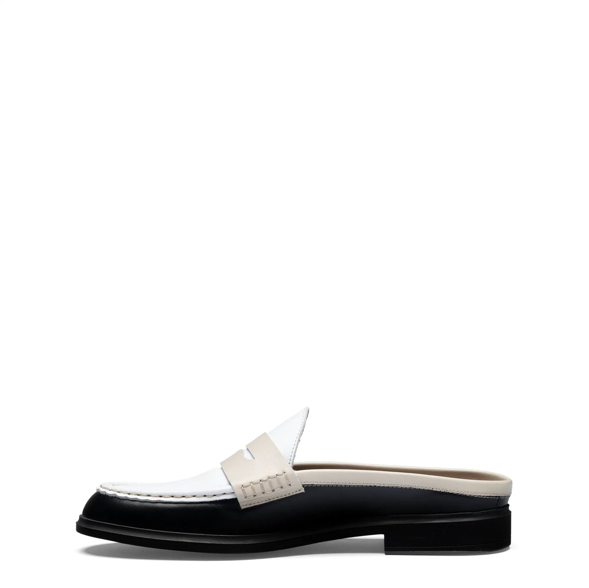 Vendôme Blandine Black And White Calfskin Leather Mules With White Details