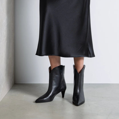 Vendôme Louane black calfskin leather boots