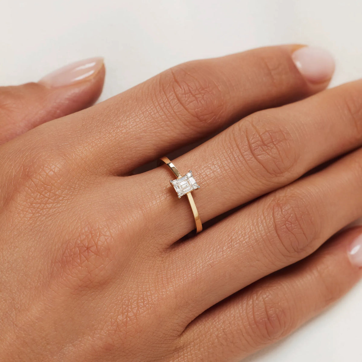 De la Paix Maxime 14 karat gold ring with diamond 0.13 carat
