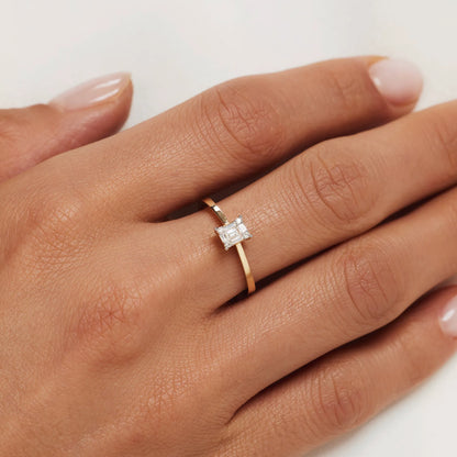 De la Paix Maxime 14 karat gold ring with diamond 0.13 carat