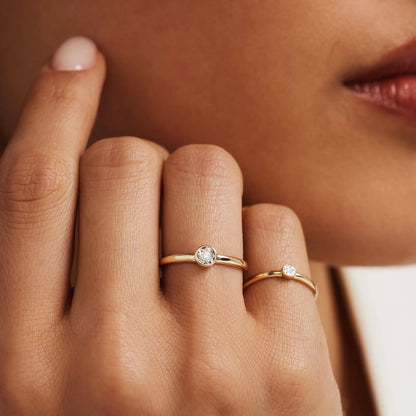 De la Paix Inaya 14 karat gold ring with diamond 0.03 carat