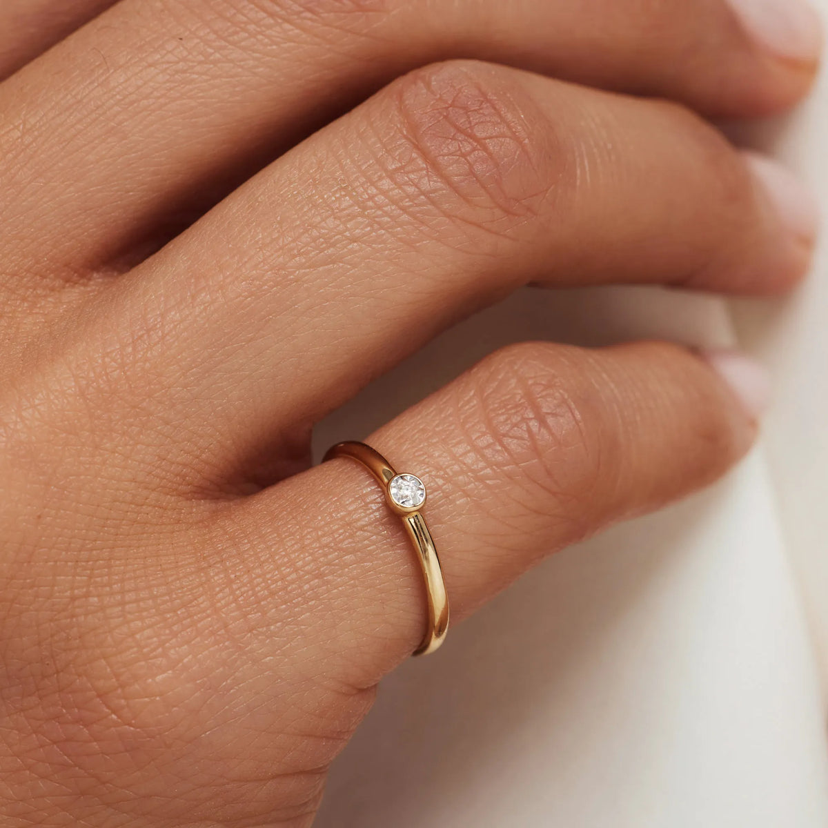 De la Paix Inaya 14 karat gold ring with diamond 0.01 carat