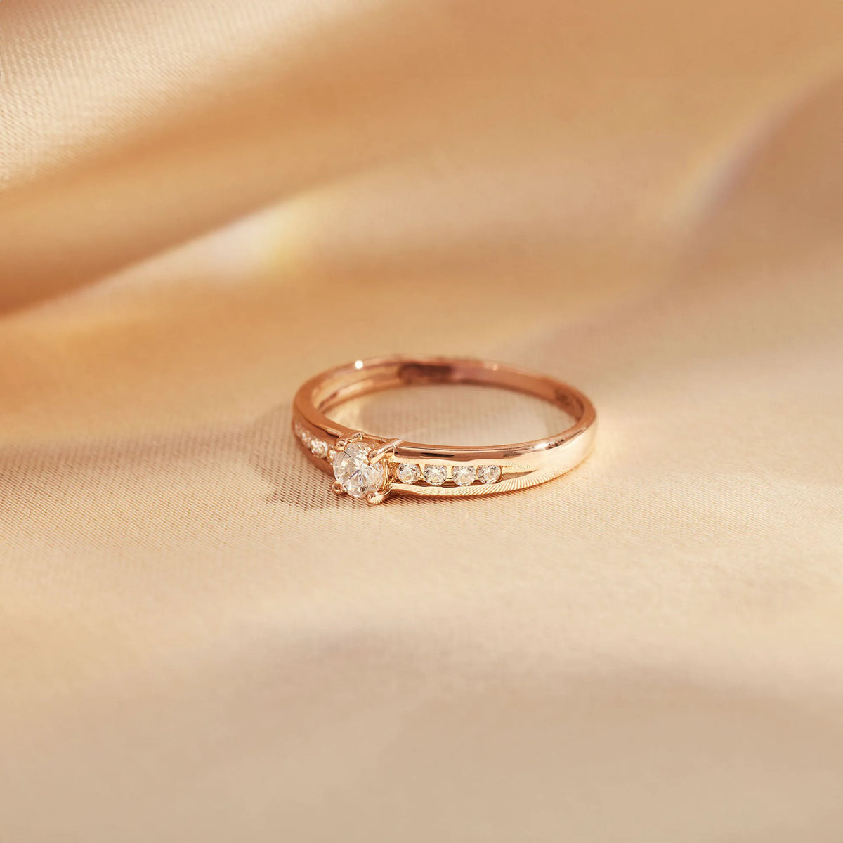 La Concorde Estee 14 karat rose gold ring zirconia stones