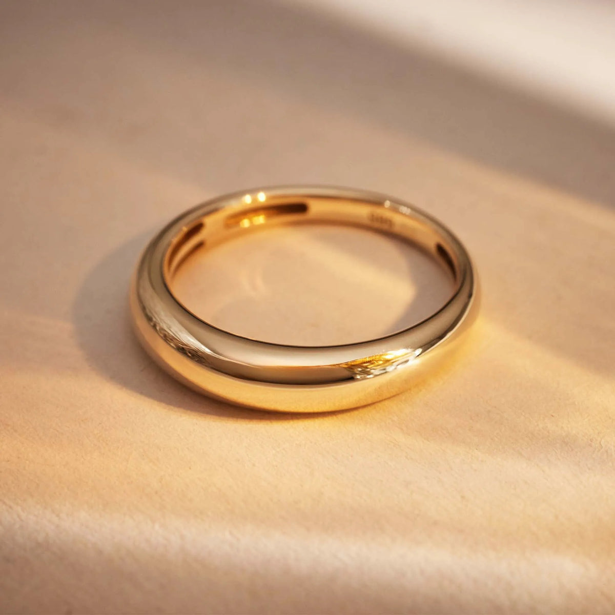 Rivoli Maryn 14 karat gold ring