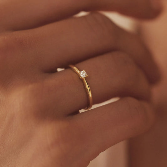 De la Paix Christine 14 karat gold ring with diamond 0.10 carat