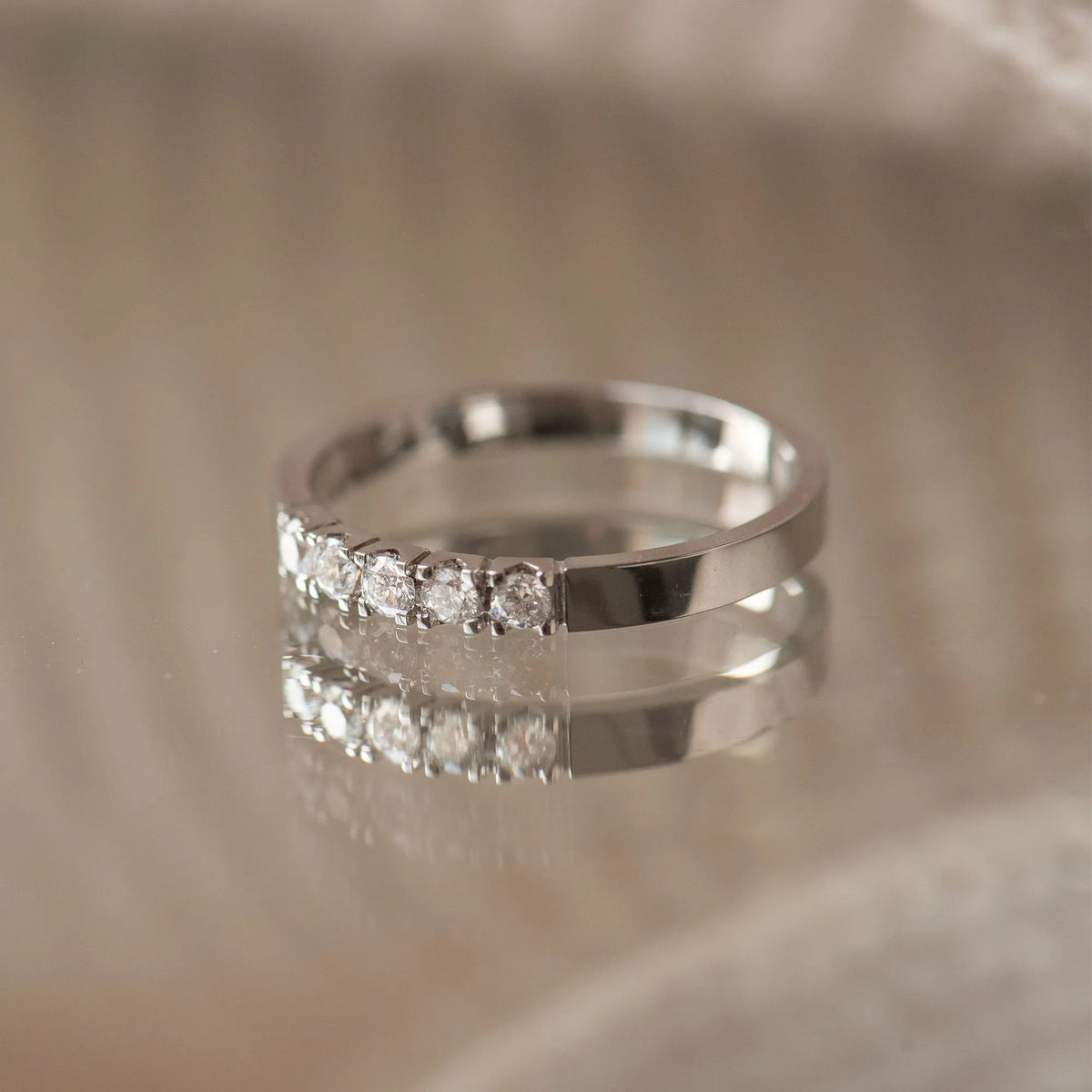 De la Paix Madeline 14 karat white gold ring with diamond 0.20 carat